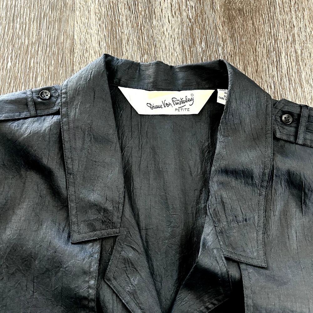 Vintage DVF Black Utility Blouse Size 10 Petite Button Down Top Y2K‎ Minimalist - Picture 12 of 16